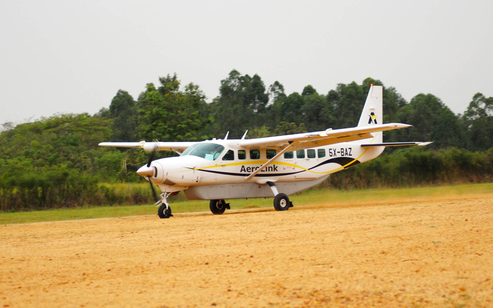 Flying Safaris In Uganda - The African Encounters